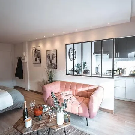 Mountains Forest - Plein Centre Apartamento *
